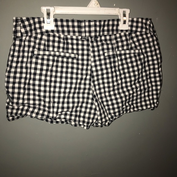 Old Navy shorts 😻 ! - Picture 2 of 3